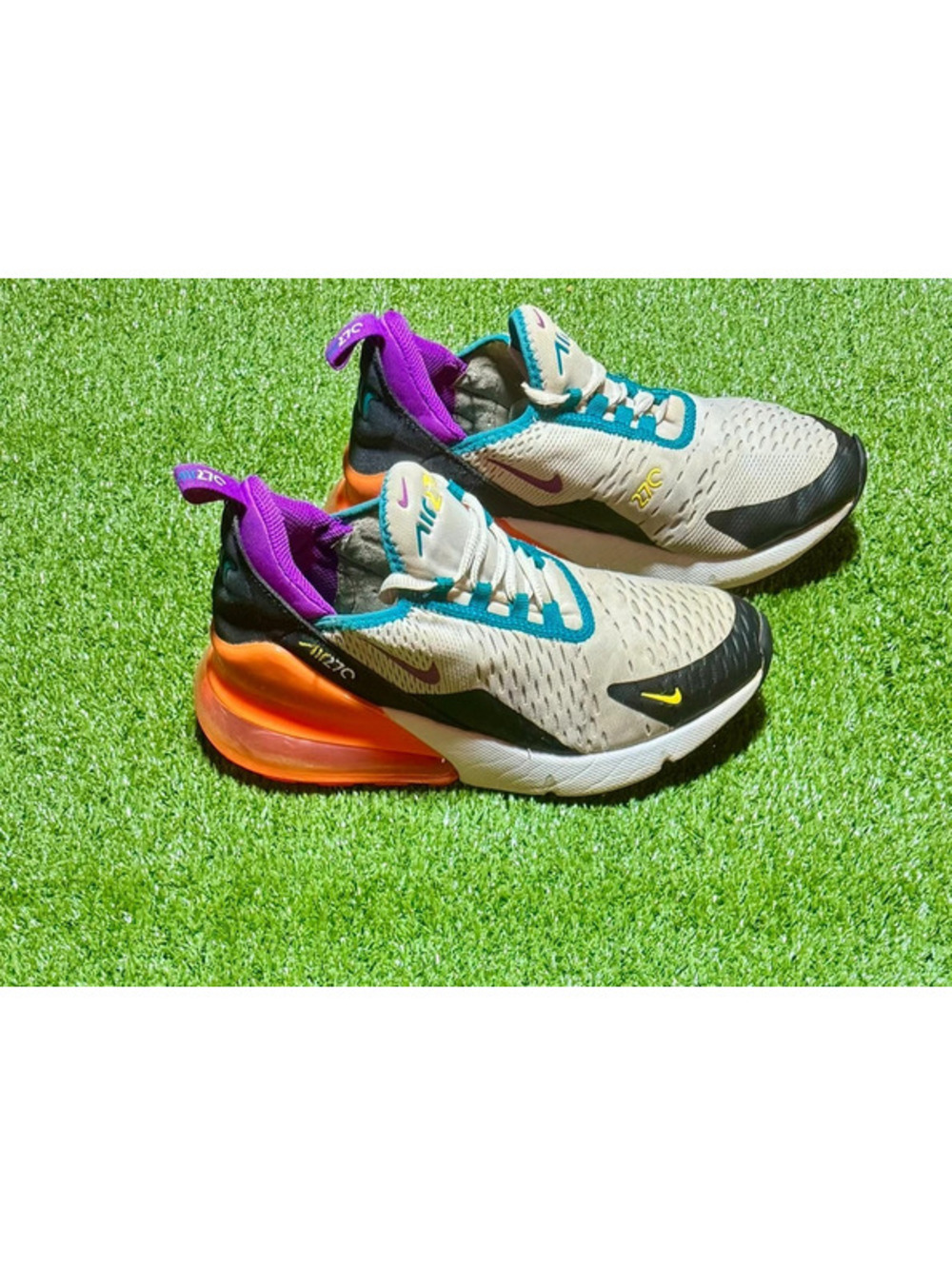 Nike Air Max 270 Size: 6.5Y (Youth) / Women’s 8